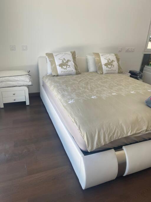 Sardan Brand New Villa With Fully Intergrated Air Conditioning & Private Pool, Overlooking Forest מראה חיצוני תמונה