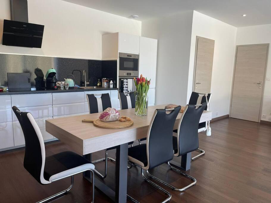 Sardan Brand New Villa With Fully Intergrated Air Conditioning & Private Pool, Overlooking Forest מראה חיצוני תמונה